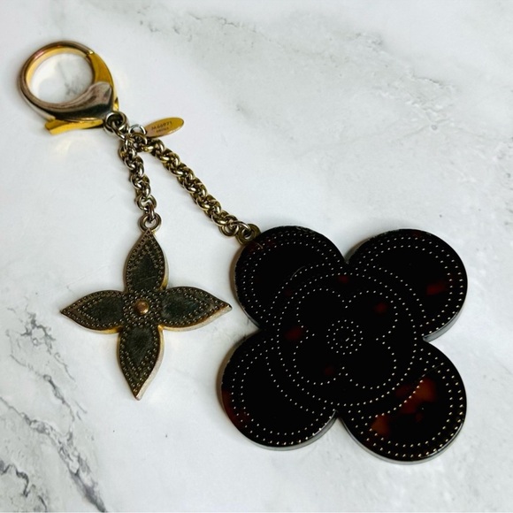 Louis Vuitton Stipply Flower Gold Brass & Tortoise Acetate Bag Charm, EUC - Picture 9 of 16